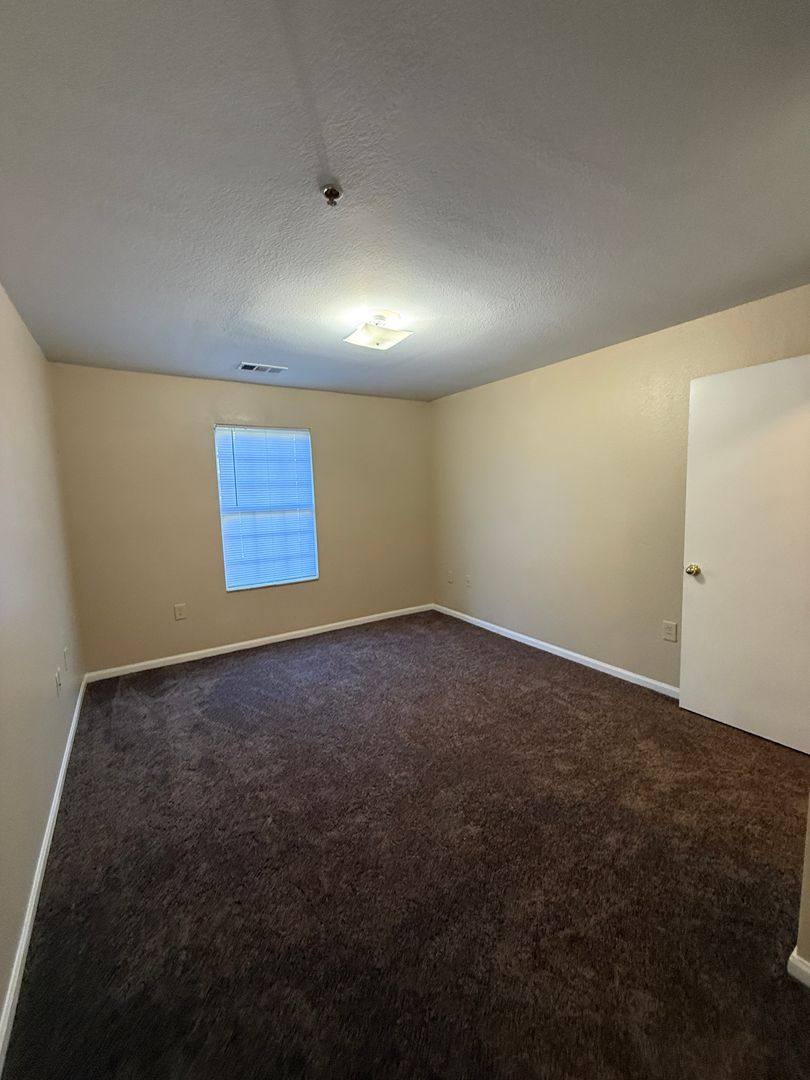 Apartment for rent at 2001 S Lyerly St, Chattanooga, TN 37404