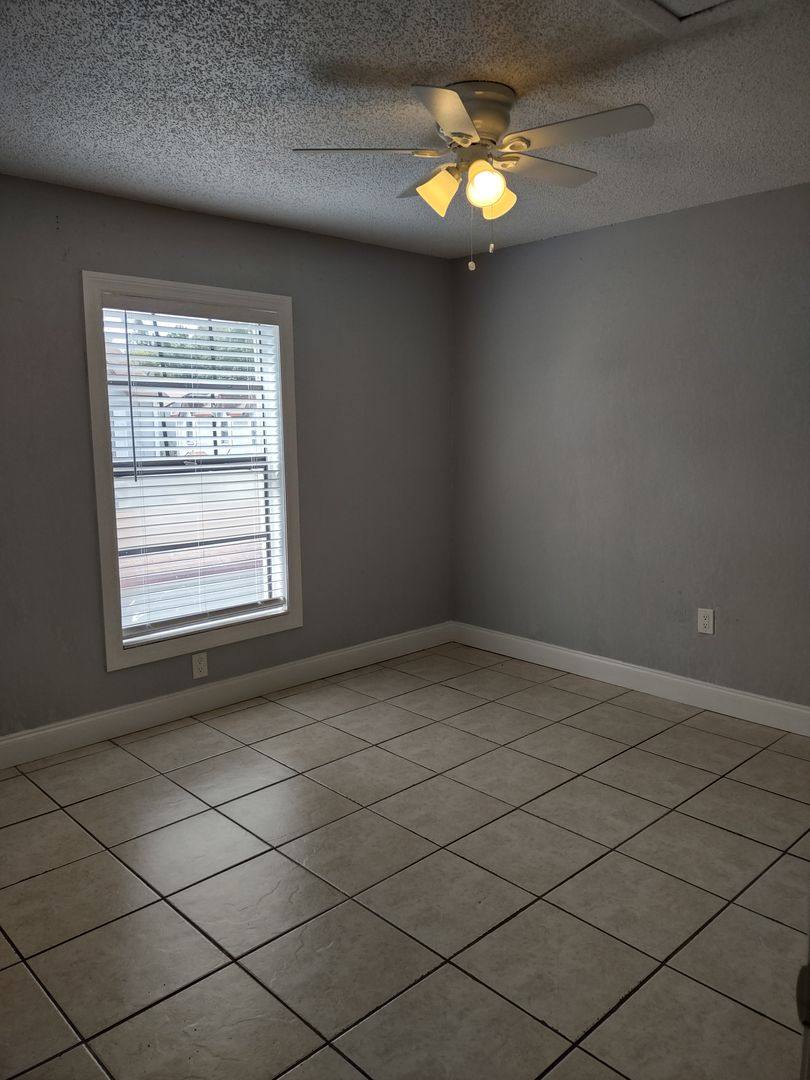 Apartment for rent at 5702 N Lincoln Ave, Tampa, FL 33614
