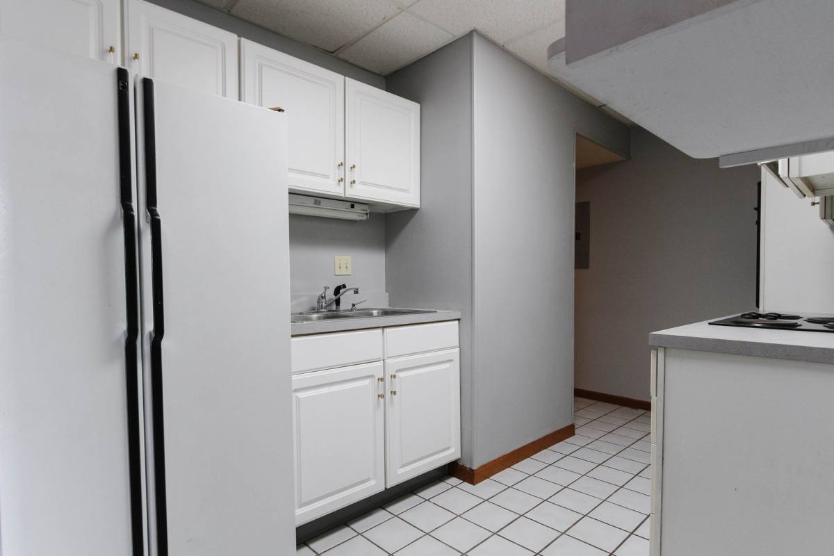 Apartment for rent at 111 E Streeter Ave, Muncie, IN 47303