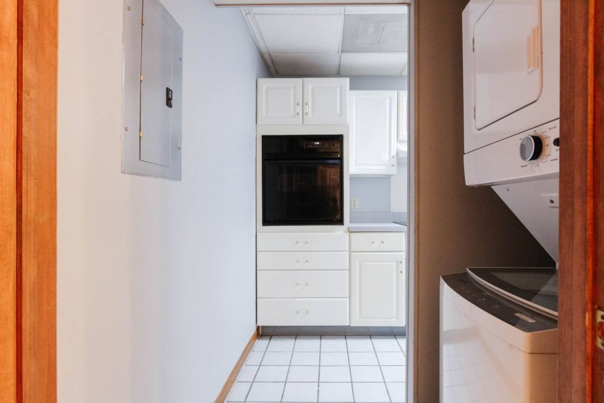 Apartment for rent at 111 E Streeter Ave, Muncie, IN 47303
