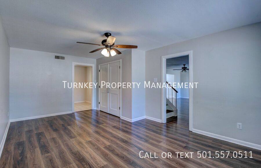 House for rent at 7 Fairbrook Dr, Little Rock, AR 72205
