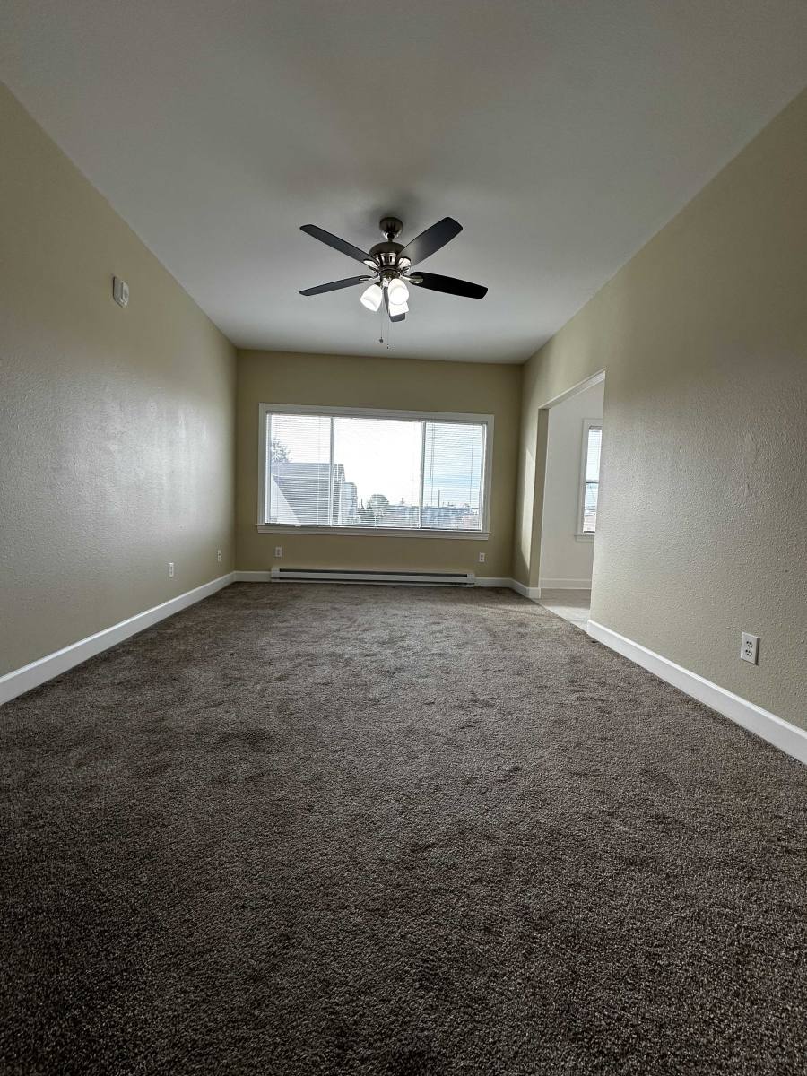 Apartment for rent at 624 Brooklyn Ave #102, Oakland, CA 94606