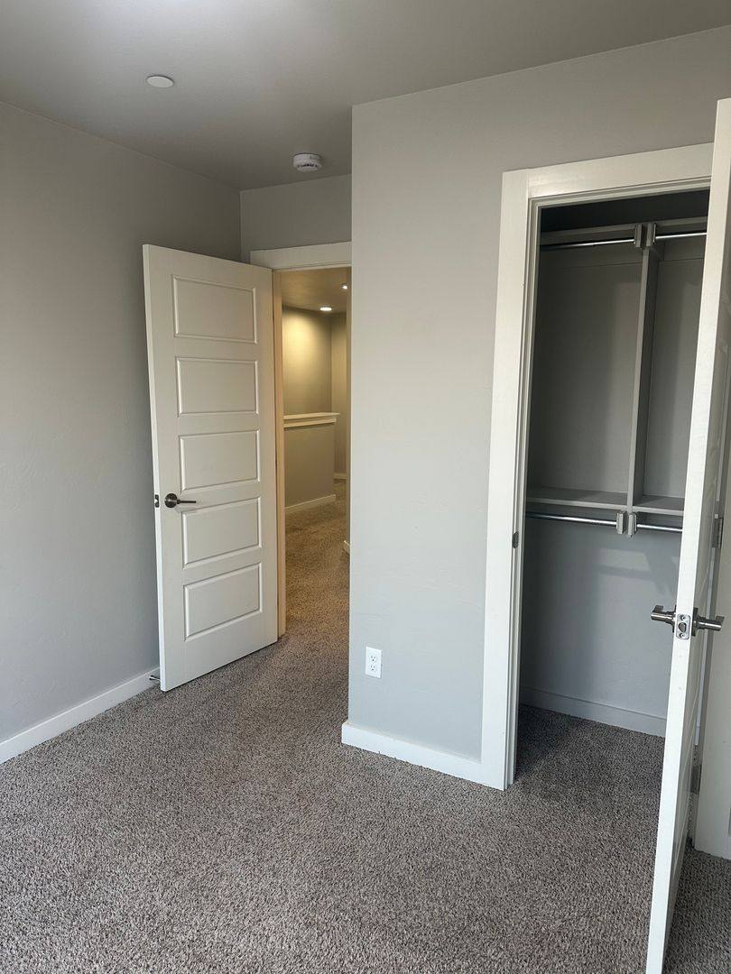 Townhouse for rent at 736 SW 14th St, Oklahoma City, OK 73160