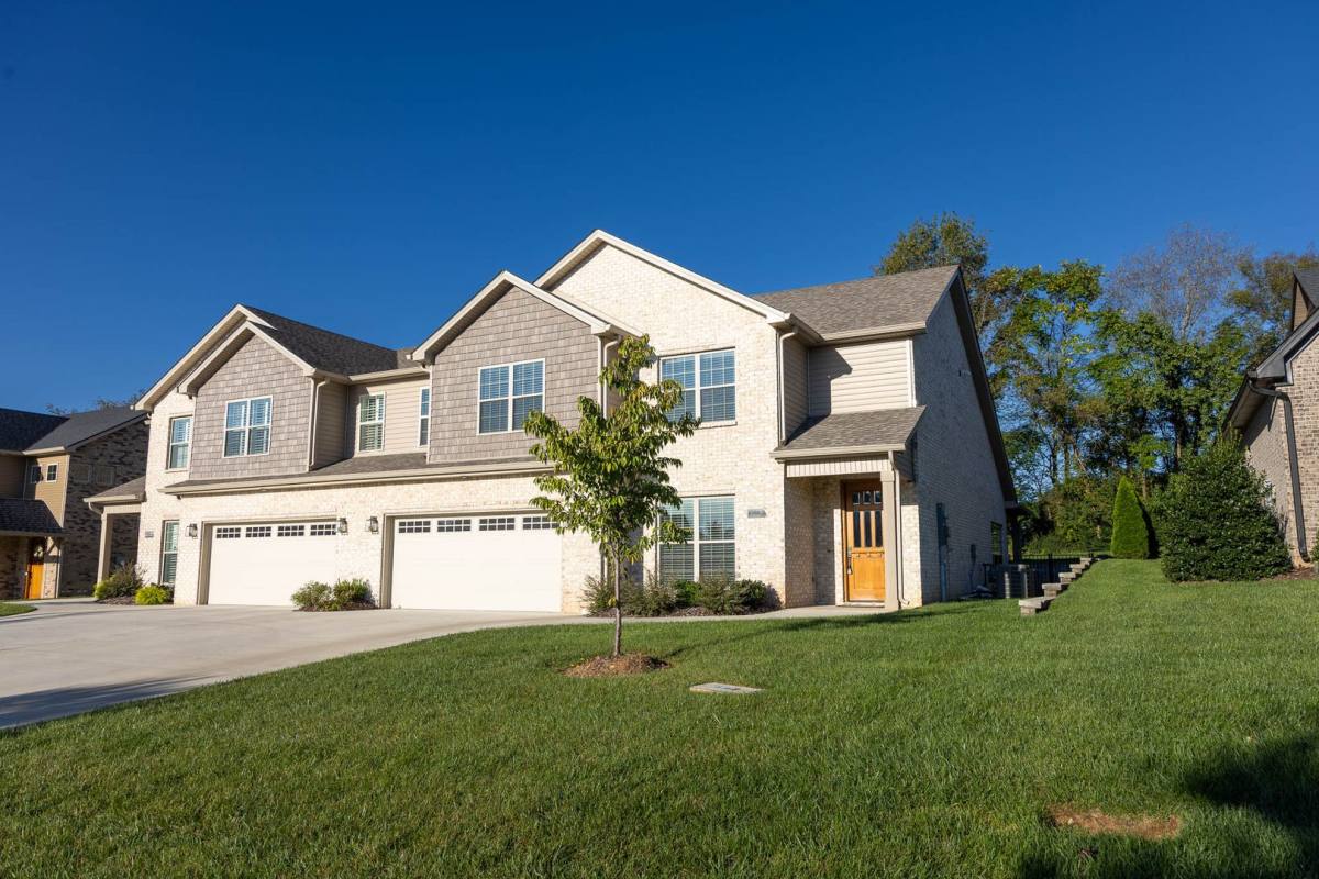 Townhouse for rent at 1088 Veridian Dr, Clarksville, TN 37043