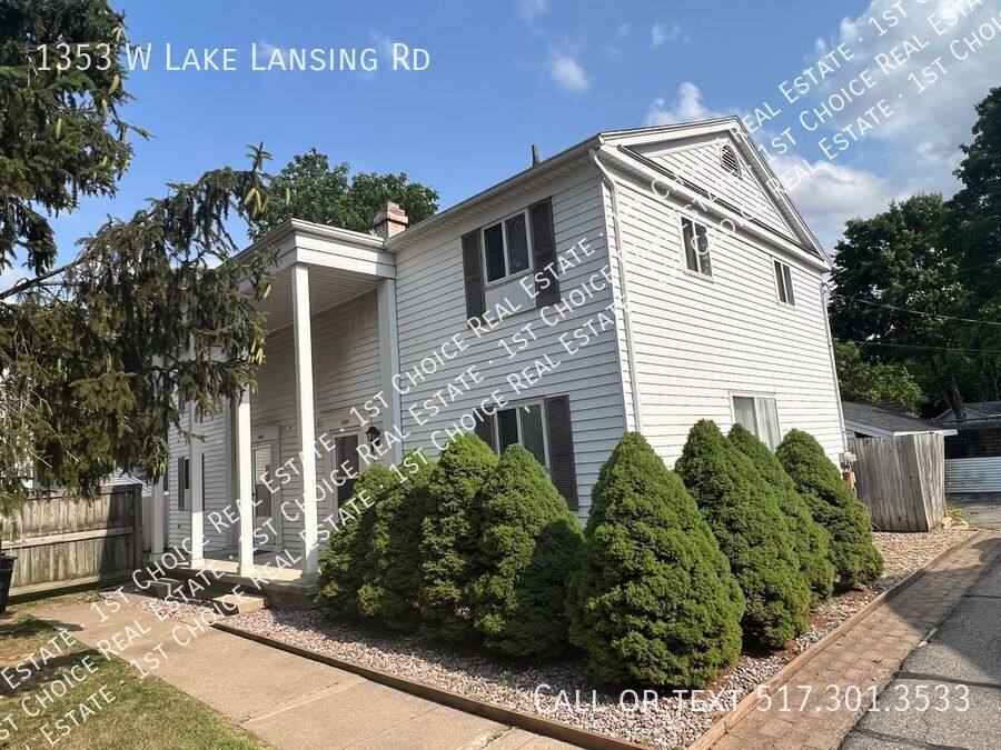 House for rent at 1353 W Lake Lansing Rd, East Lansing, MI 48823