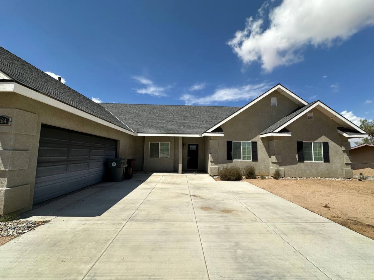 House for rent at 58064 Bonanza Dr, Yucca Valley, CA 92284