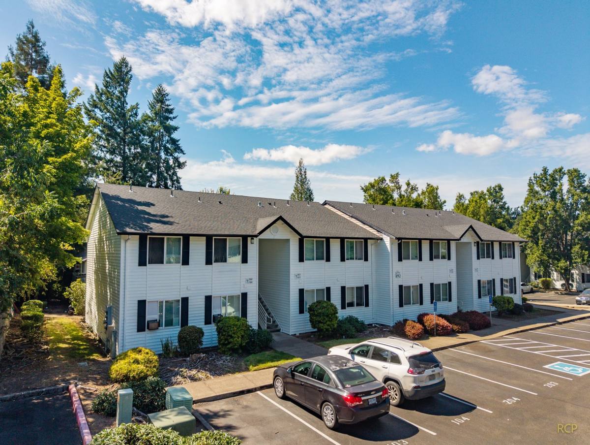 Apartment for rent at 812-898 Lockhaven Dr NE, Salem, OR 97303
