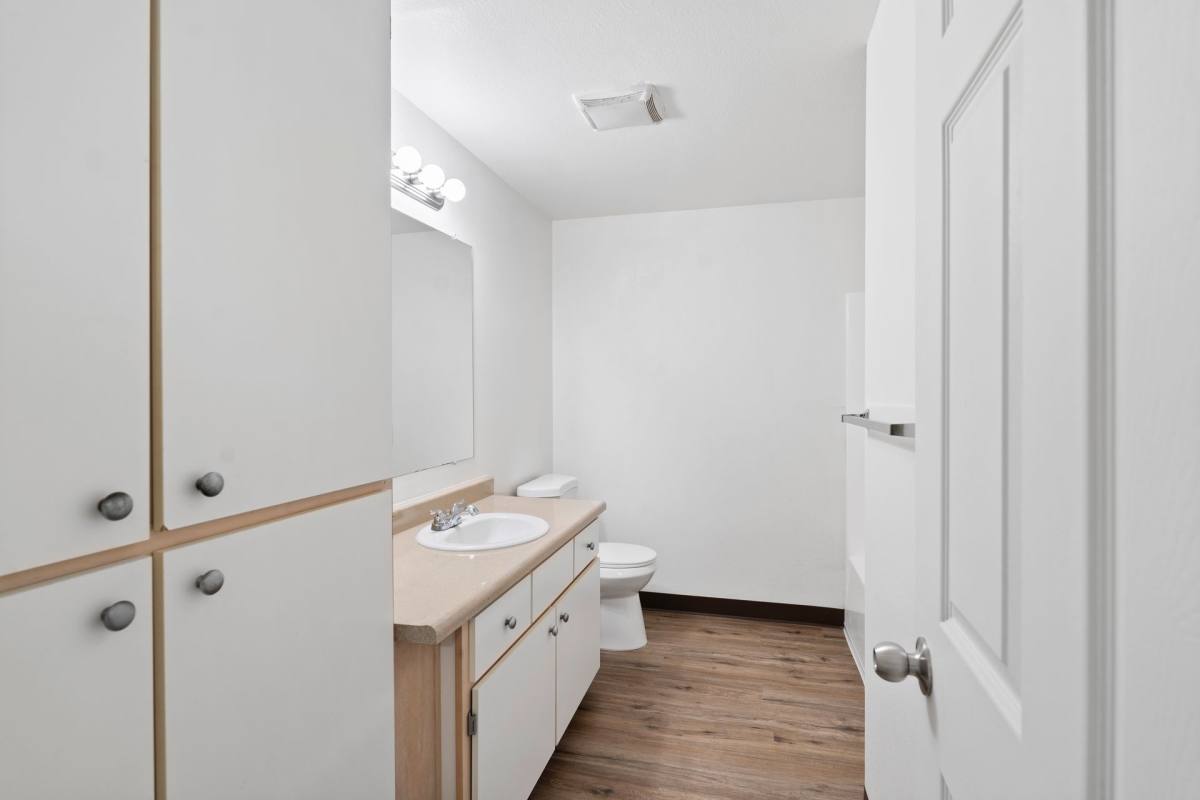 Apartment for rent at 812-898 Lockhaven Dr NE, Salem, OR 97303