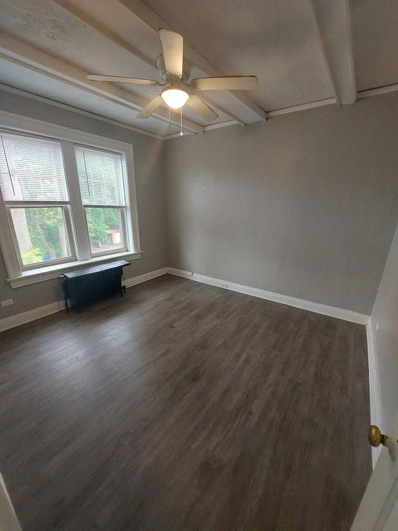 Apartment for rent at 218 Twin Oaks Rd, Akron, OH 44313