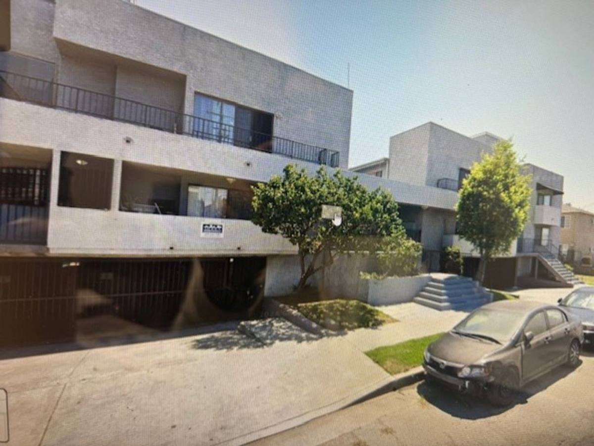 Apartment for rent at 13610 Vanowen Blvd, Van Nuys, CA 91405