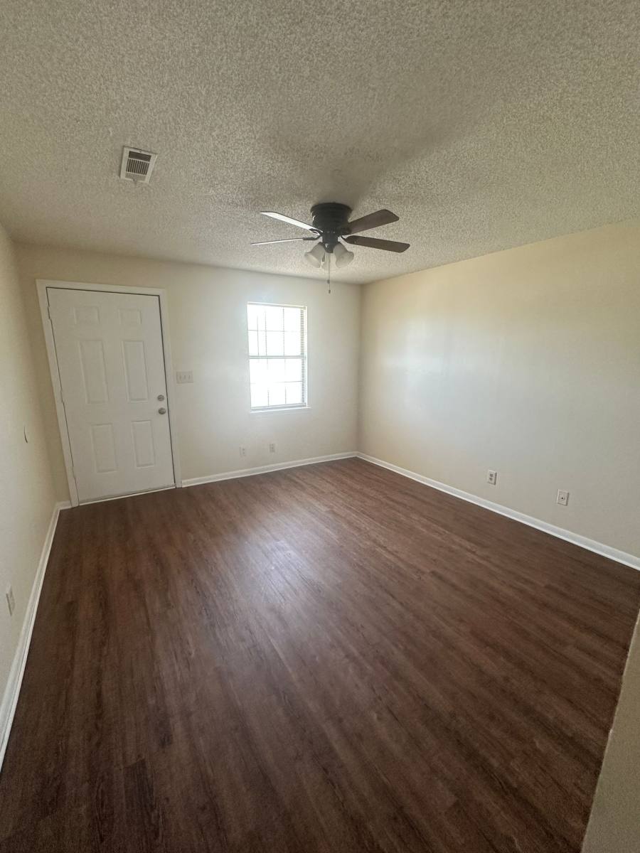 Apartment for rent at 1603 Victory St, Valdosta, GA 31601