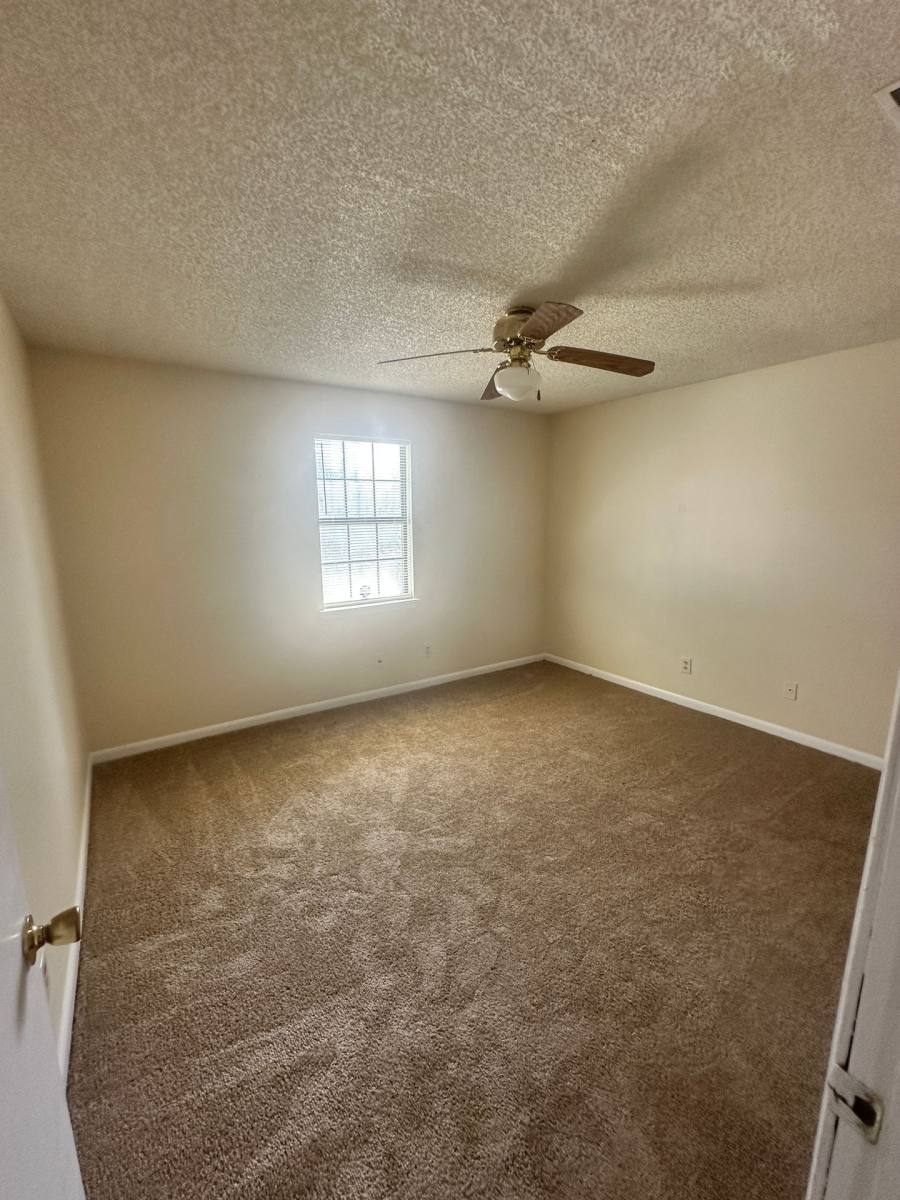 Apartment for rent at 1603 Victory St, Valdosta, GA 31601
