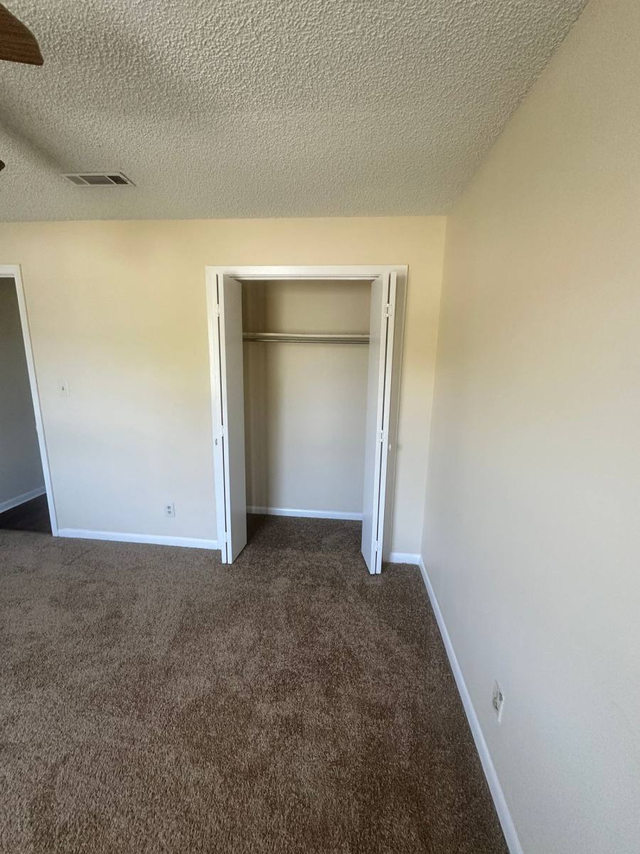 Apartment for rent at 1603 Victory St, Valdosta, GA 31601