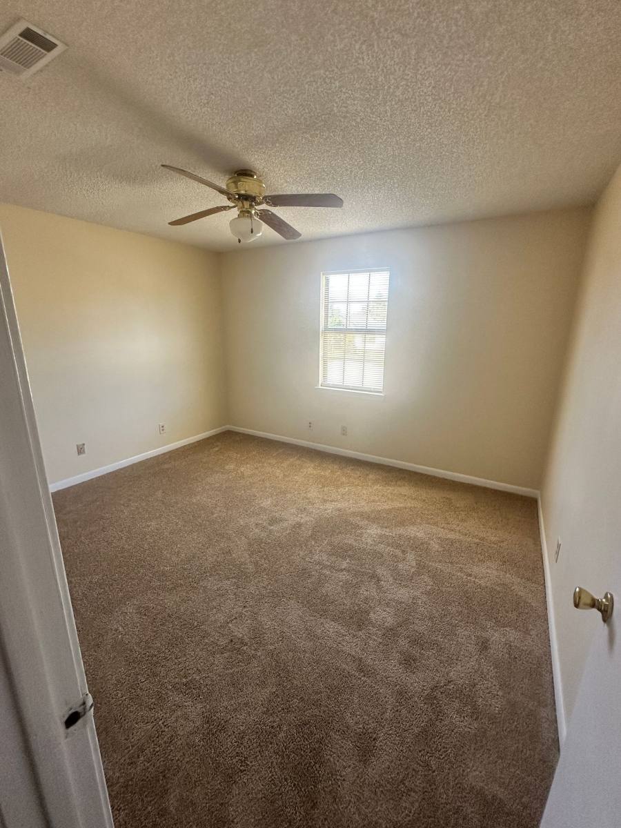 Apartment for rent at 1603 Victory St, Valdosta, GA 31601
