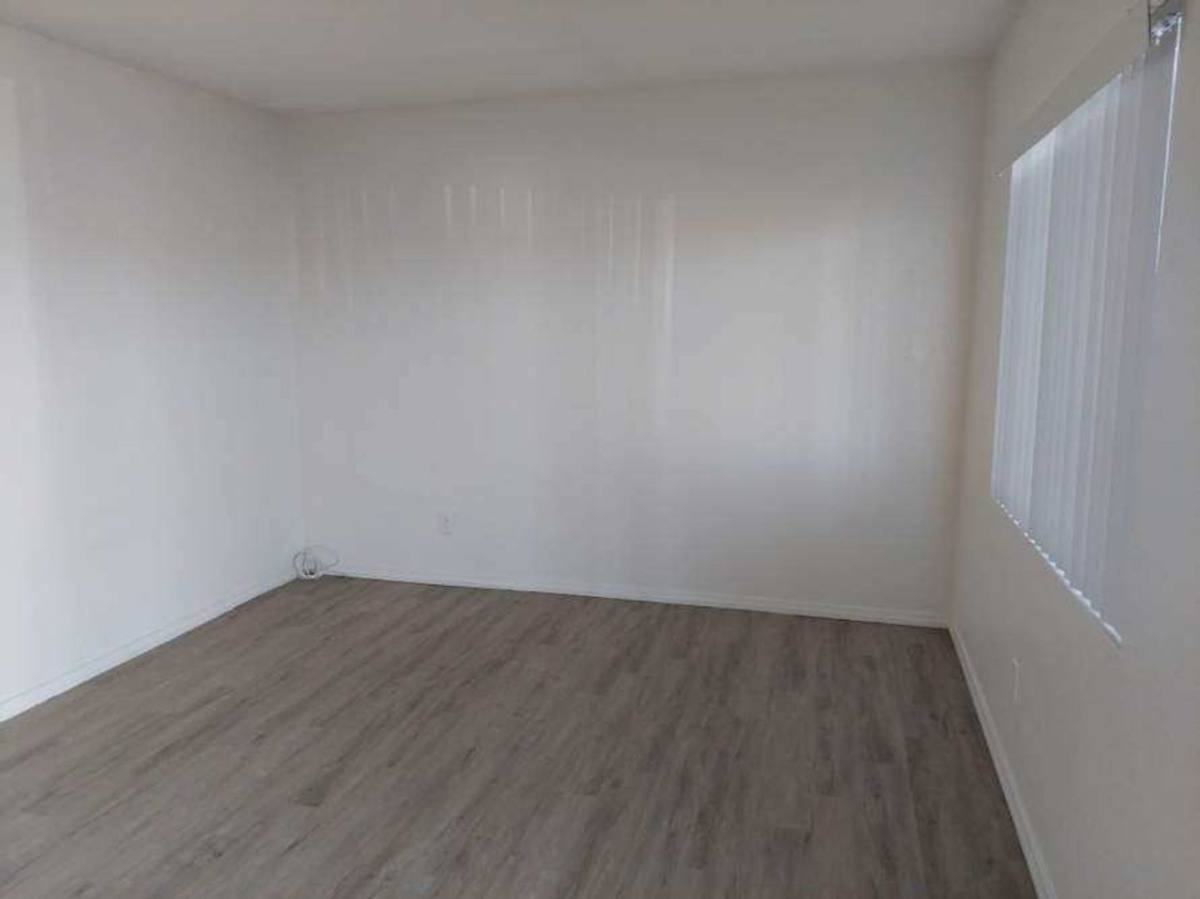 Apartment for rent at 511-517 E Fredricks, Barstow, CA 92311