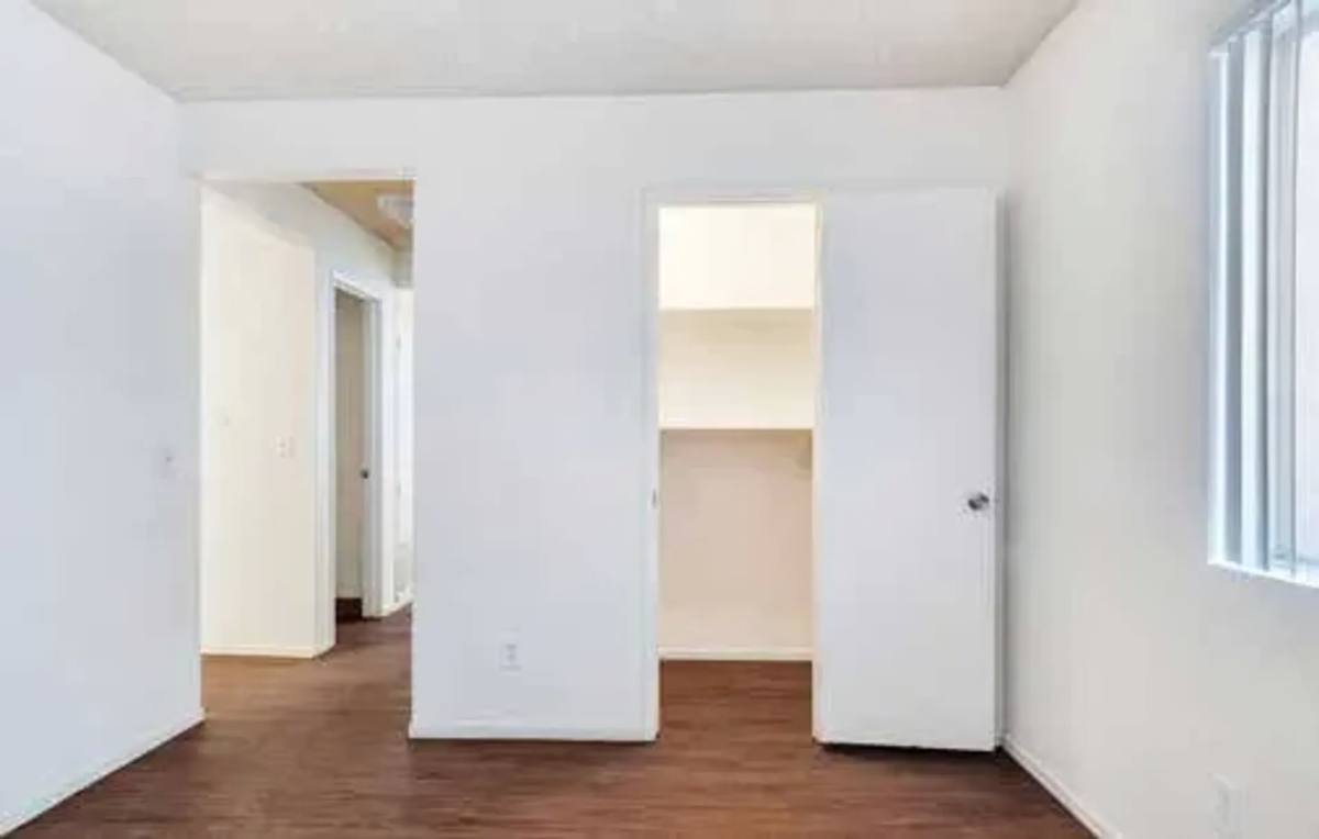 Apartment for rent at 511-517 E Fredricks, Barstow, CA 92311
