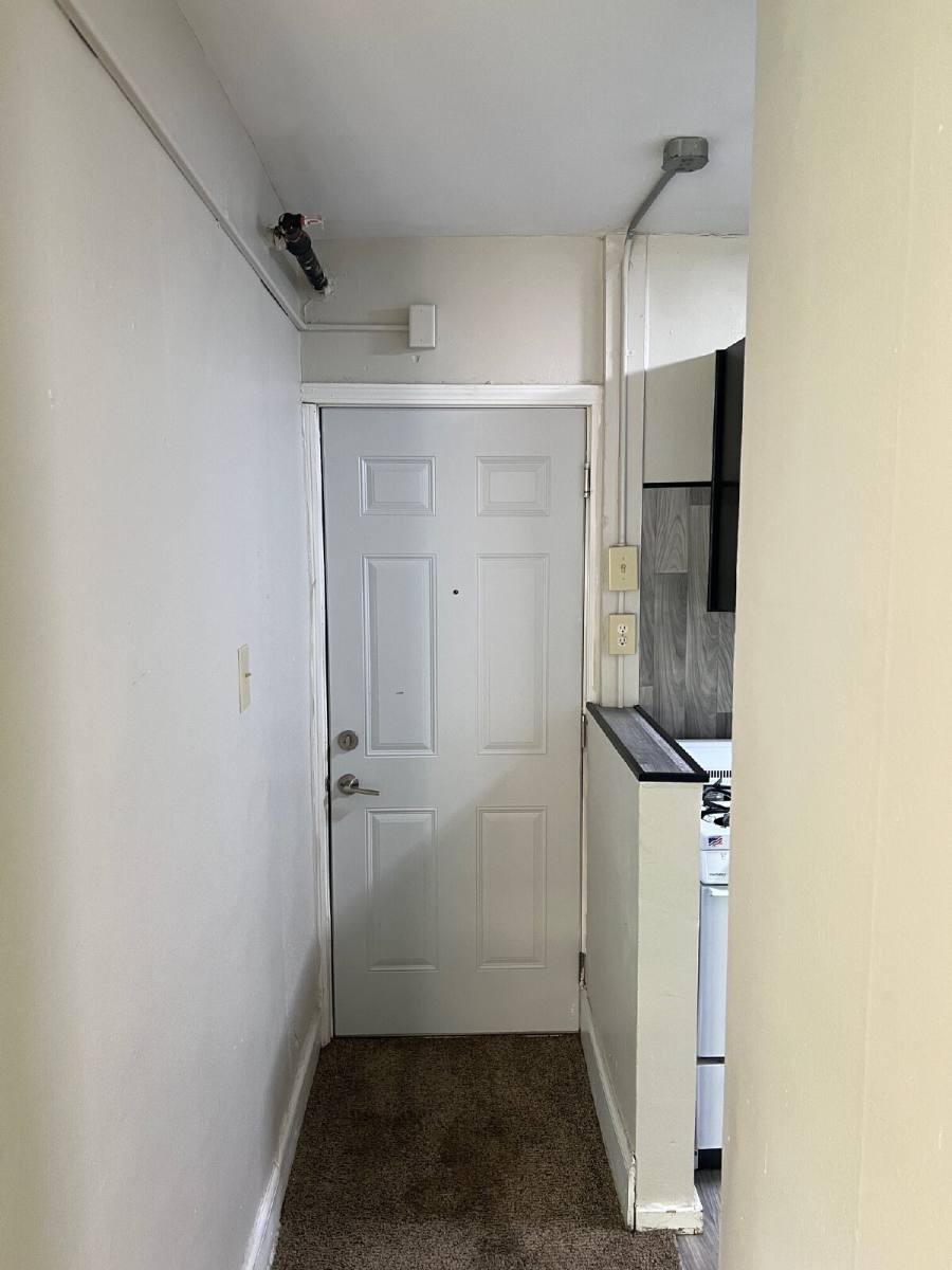 Apartment for rent at 1120 Polk Blvd #412, Des Moines, IA 50311