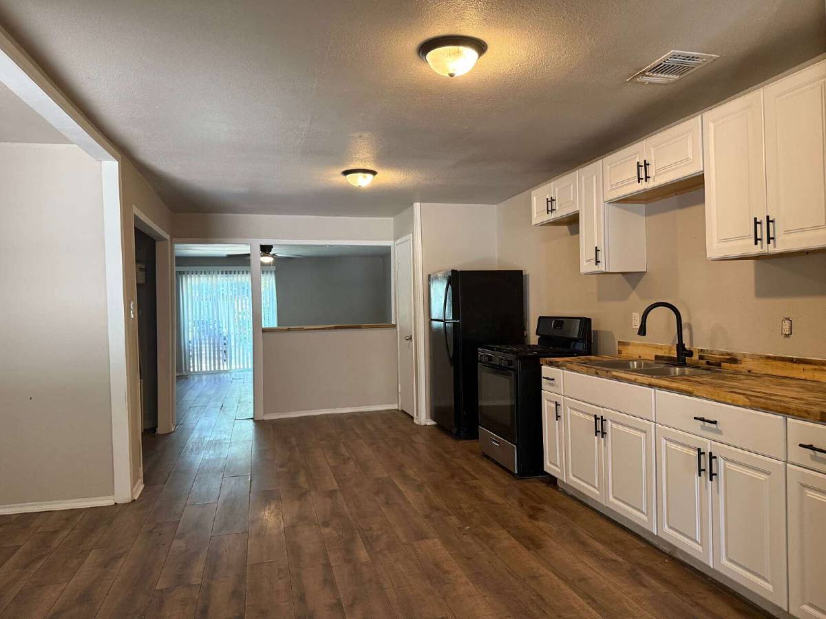 Townhouse for rent at 335 Monticello Court #1, San Antonio, TX 78223