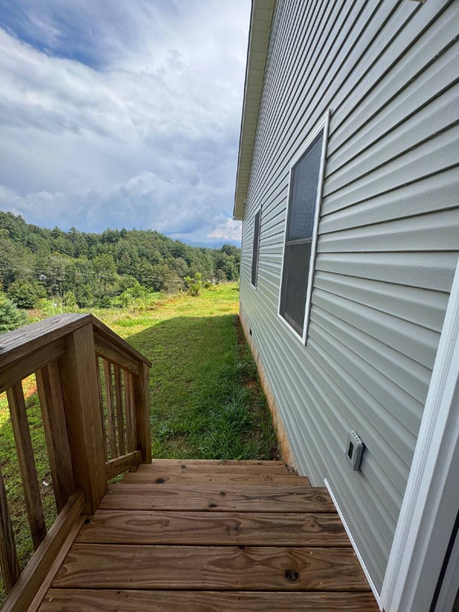 House for rent at 321 Quinn Hill Lane, Mars Hill, NC 28754