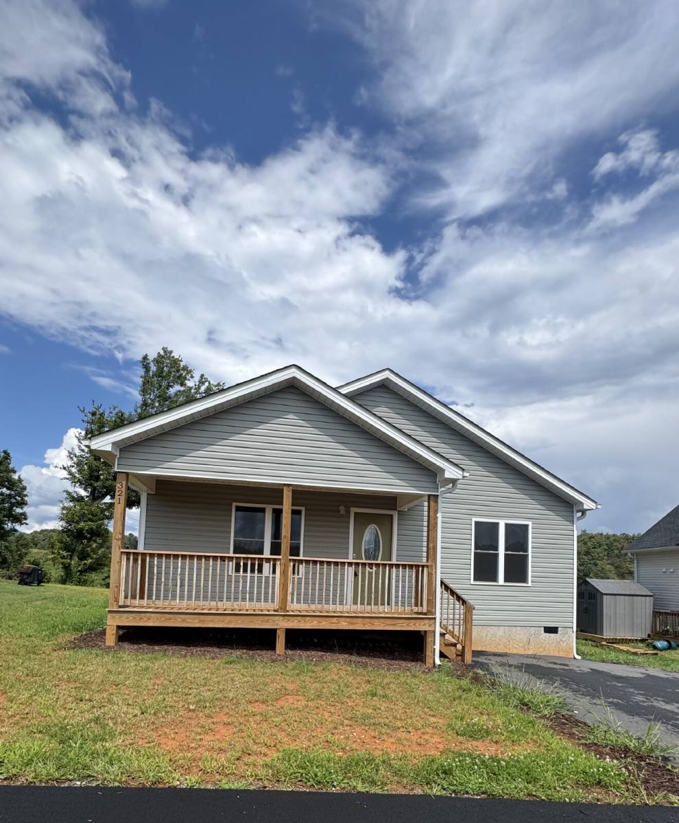 House for rent at 321 Quinn Hill Lane, Mars Hill, NC 28754