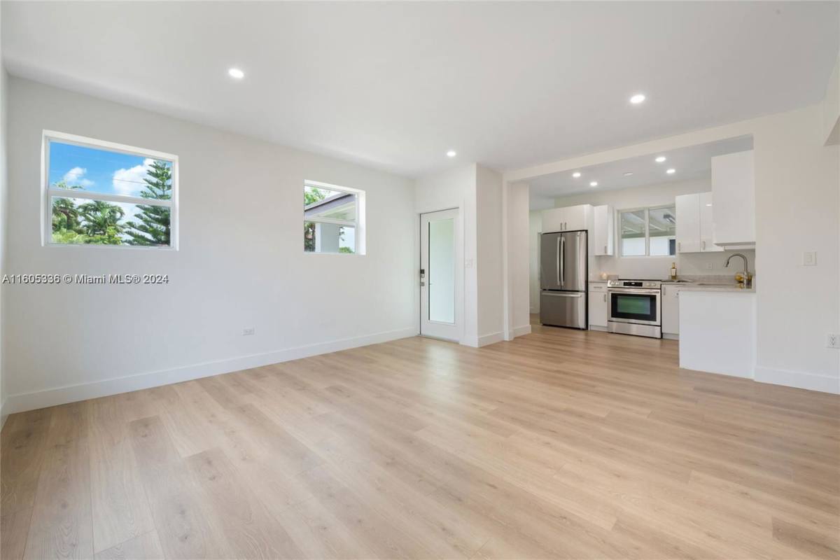House for rent at 2811 SW 65th Ave, Miami, FL 33155