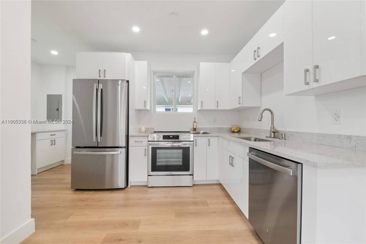 House for rent at 2811 SW 65th Ave, Miami, FL 33155