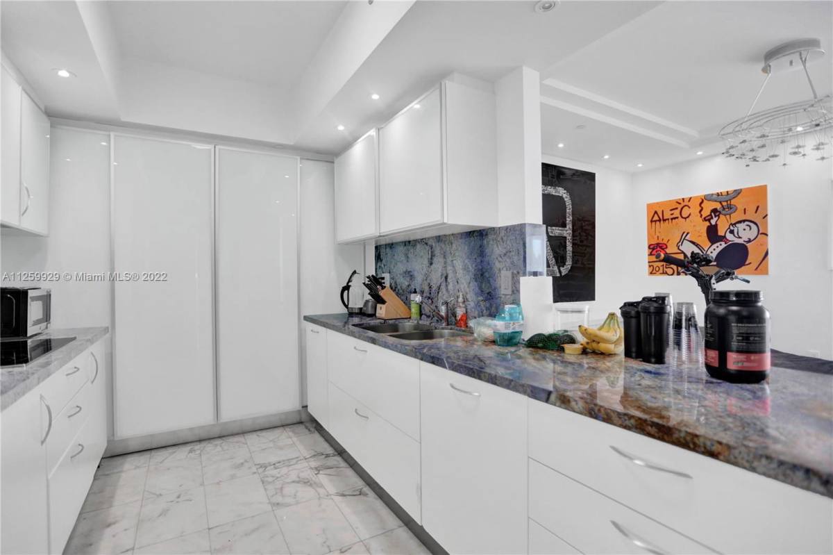 Apartment for rent at 450 Alton Rd, Miami Beach, FL 33139