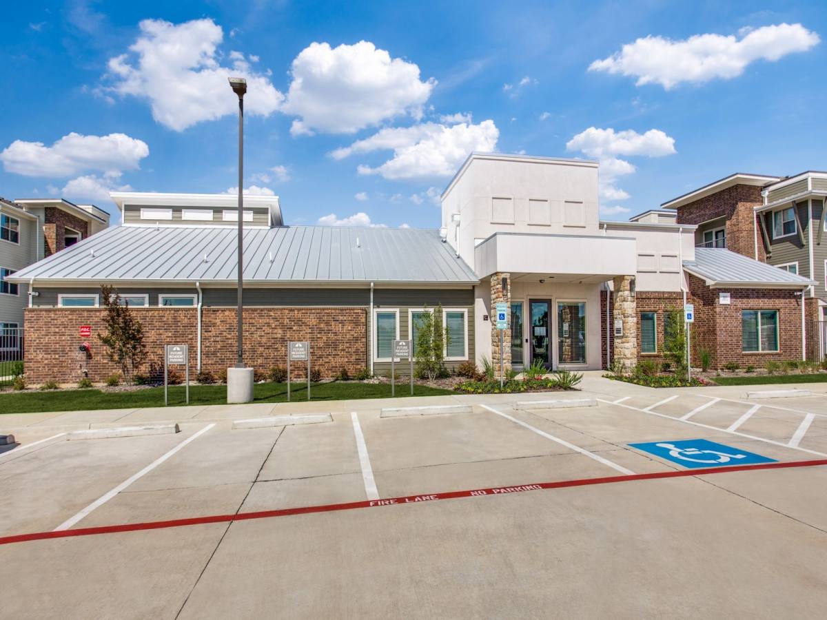 Apartment for rent at Palladium Crowley, 301 W FM, Crowley, TX 76036