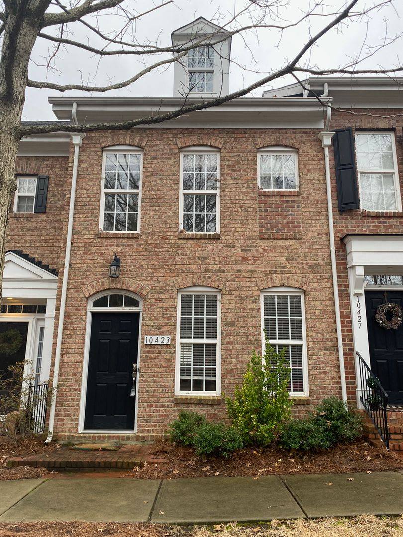 Townhouse for rent at 10423 Rocky Ford Club Rd, Charlotte, NC 28269