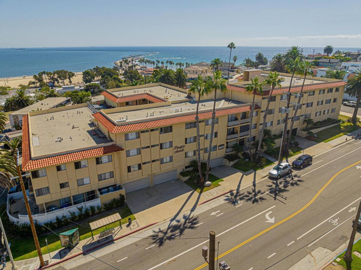 Apartment for rent at 3620 S Pacific Ave, San Pedro, CA 90731