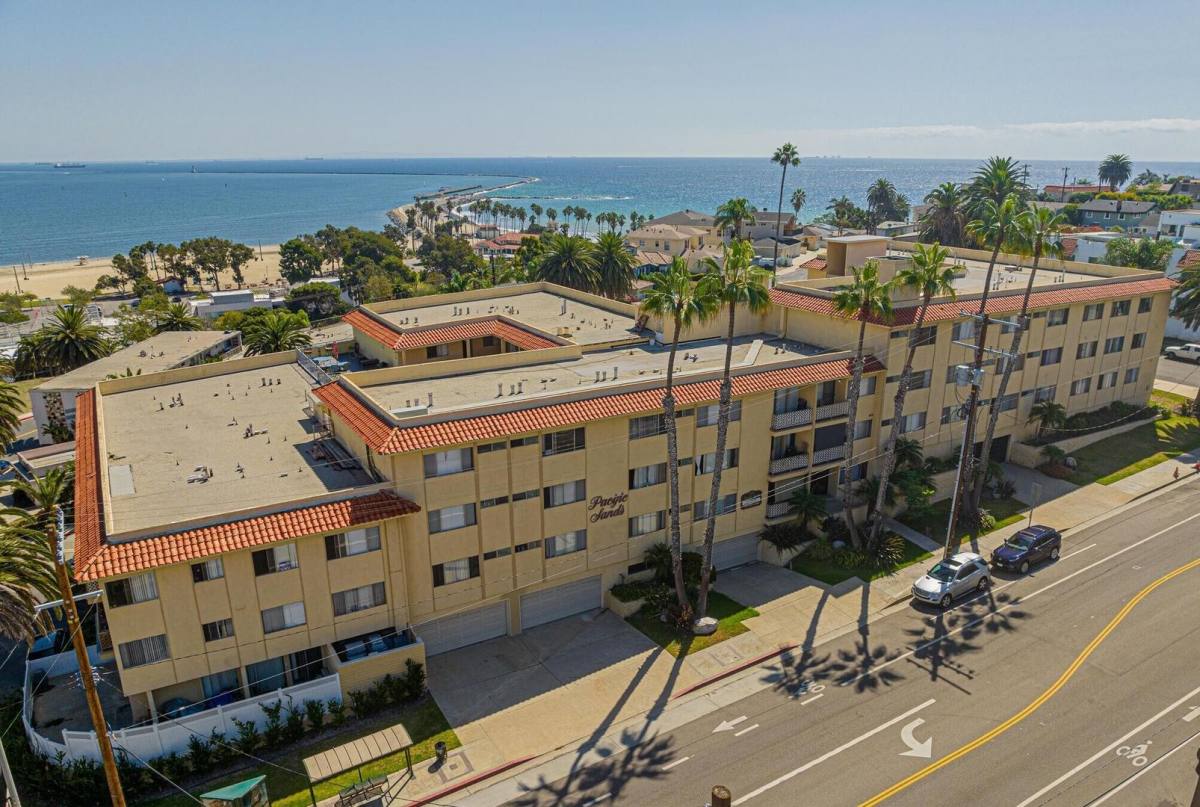 Apartment for rent at 3620 S Pacific Ave, San Pedro, CA 90731