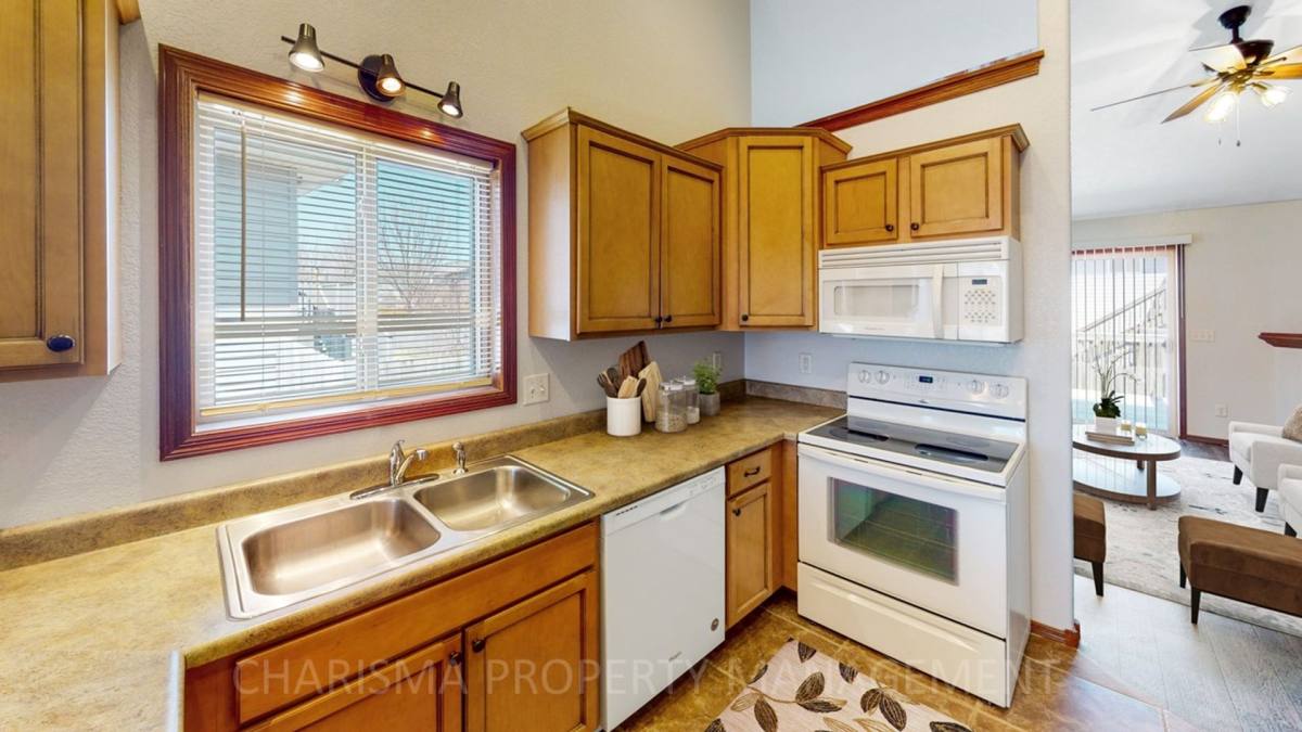 Townhouse for rent at 5600 W Bakker Park Dr, Sioux Falls, SD 57106