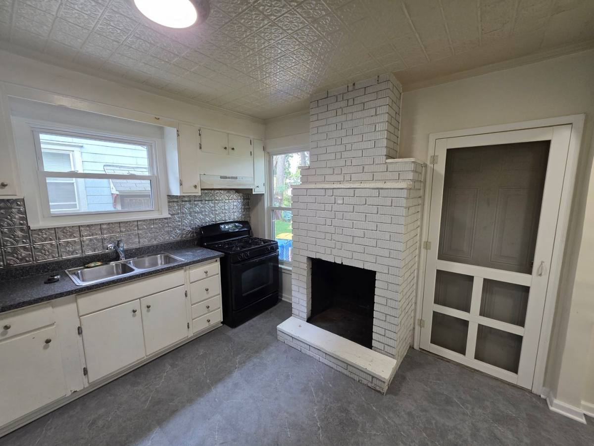 Apartment for rent at 30 Hickory St, Rochester, NY 14620