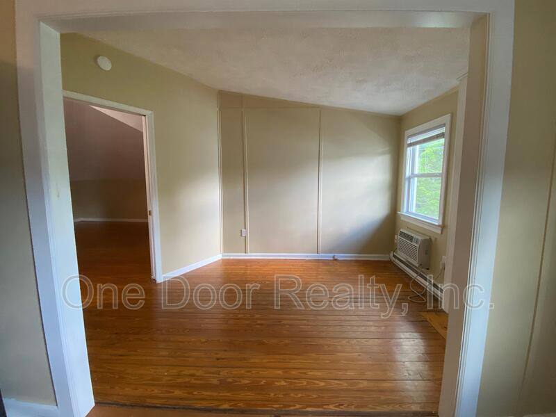Apartment for rent at 1107B Richmond Rd, Williamsburg, VA 23185