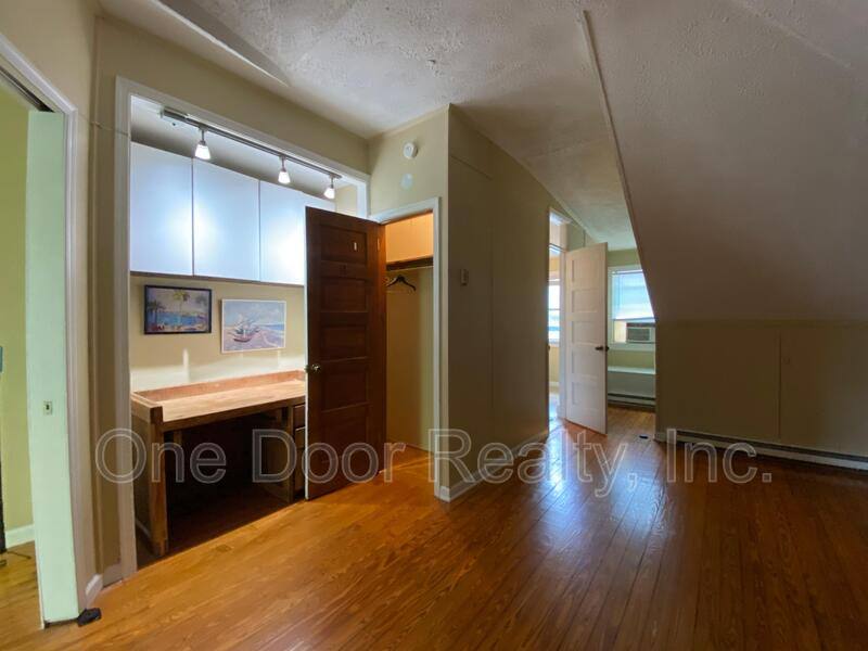 Apartment for rent at 1107B Richmond Rd, Williamsburg, VA 23185
