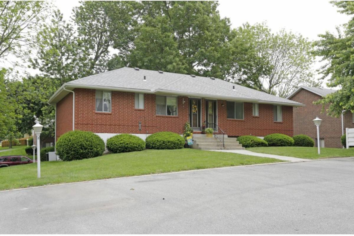 Apartment for rent at 7670 N Euclid Ave, Kansas City, MO 64118