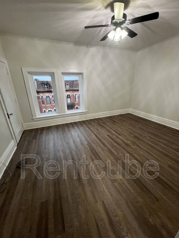 Apartment for rent at 243 W 11th St #6, Dubuque, IA 52001