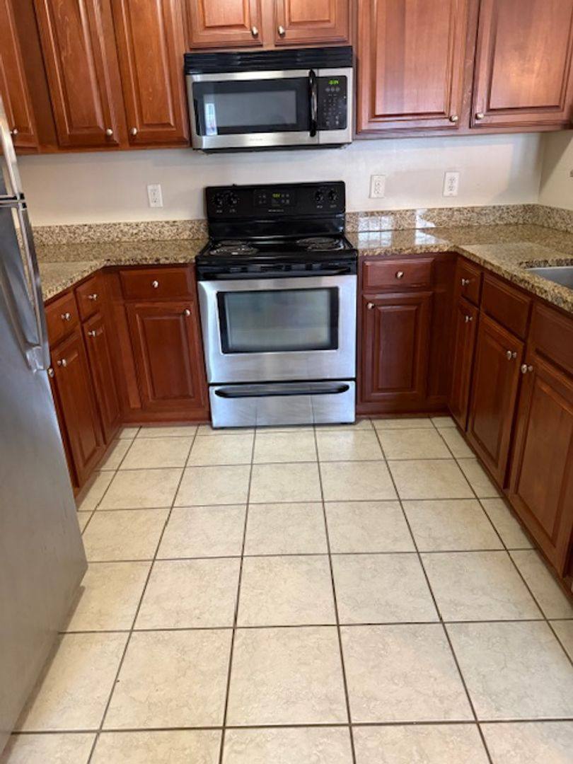 Apartment for rent at 190 Valencia Dr, Jacksonville, NC 28546