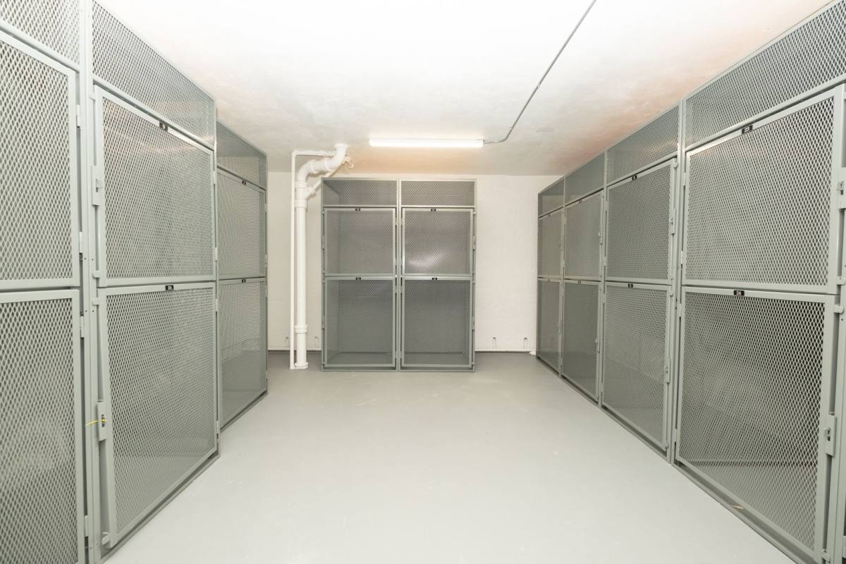 Apartment for rent at 831 SW Vista Ave, Portland, OR 97205