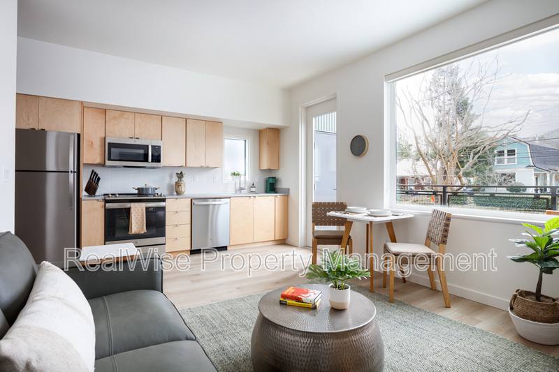 Apartment for rent at 168 Garfield St #201, Ashland, OR 97520
