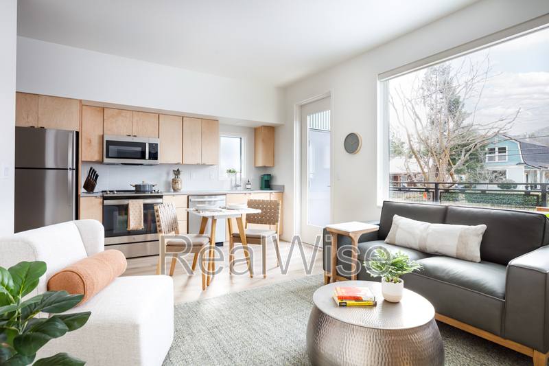Apartment for rent at 180 Garfield St #102, Ashland, OR 97520