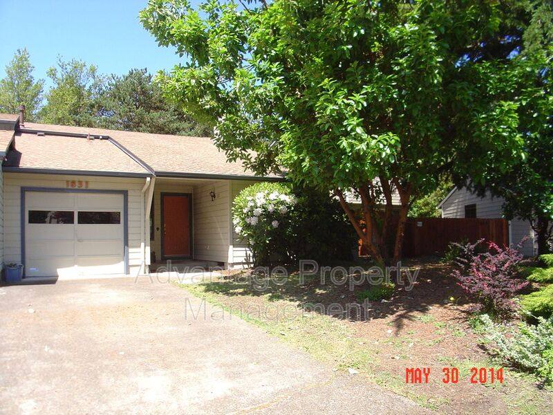 Townhouse for rent at 1831 NW Grant Circle, Corvallis, OR 97330