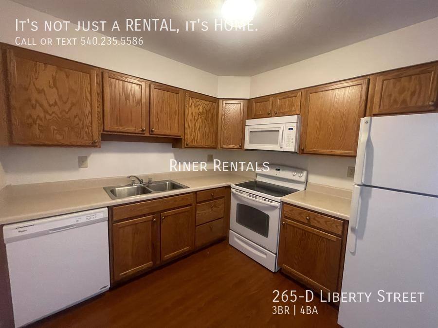 Townhouse for rent at 265-D Liberty St, Harrisonburg, VA 22801