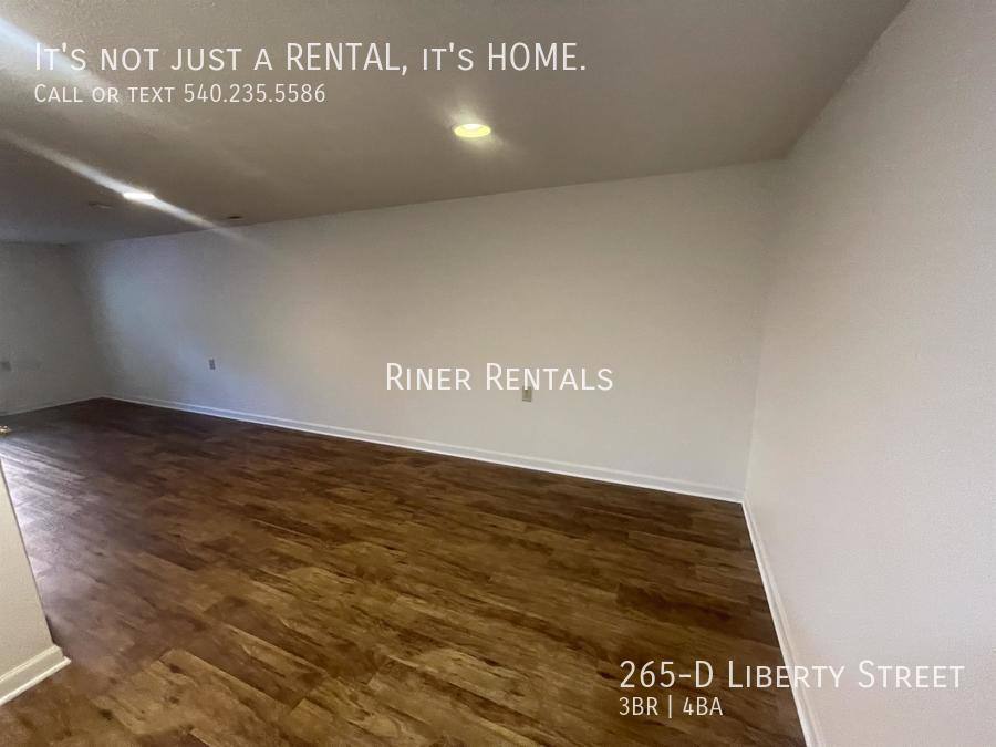 Townhouse for rent at 265-D Liberty St, Harrisonburg, VA 22801