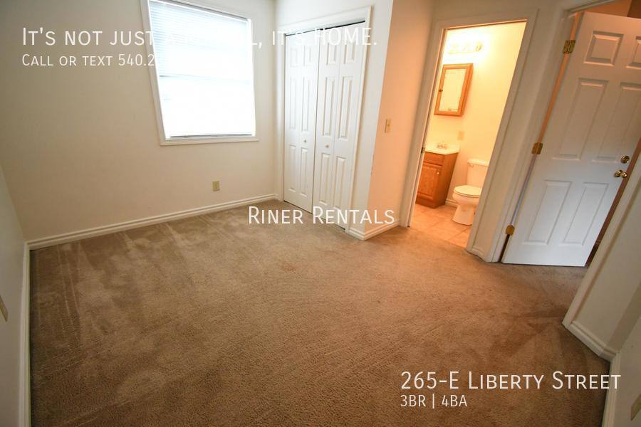 Townhouse for rent at 265-E Liberty St, Harrisonburg, VA 22801