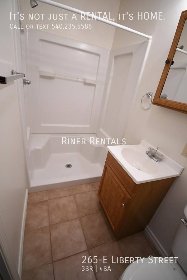 Townhouse for rent at 265-E Liberty St, Harrisonburg, VA 22801