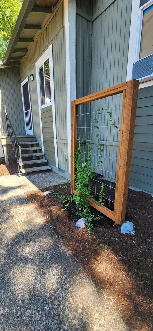 Apartment for rent at 11050 SW Gaarde St, Portland, OR 97224
