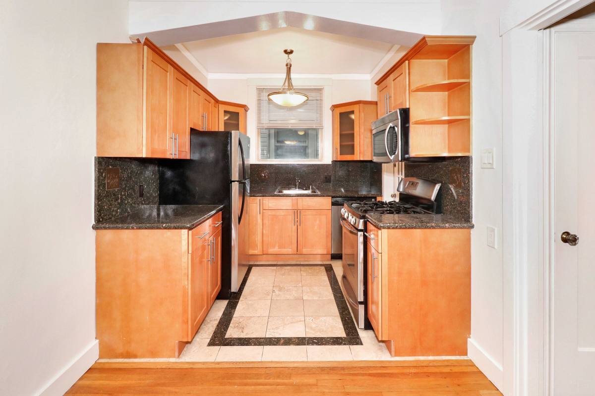 Apartment for rent at 1750 Greenwich St #3, San Francisco, CA 94123