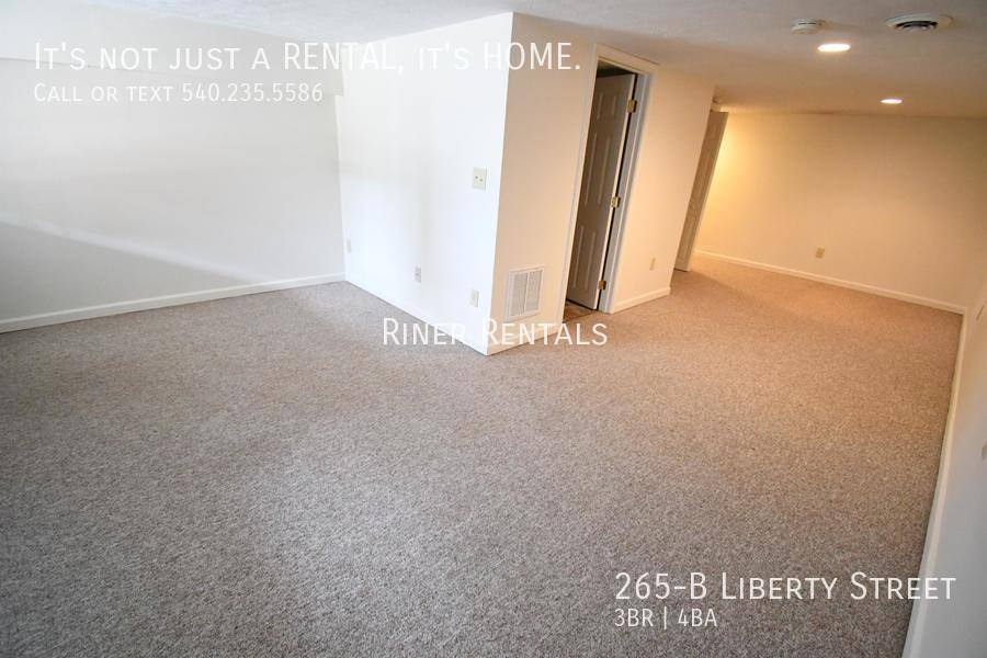 Townhouse for rent at 265-B Liberty St, Harrisonburg, VA 22801