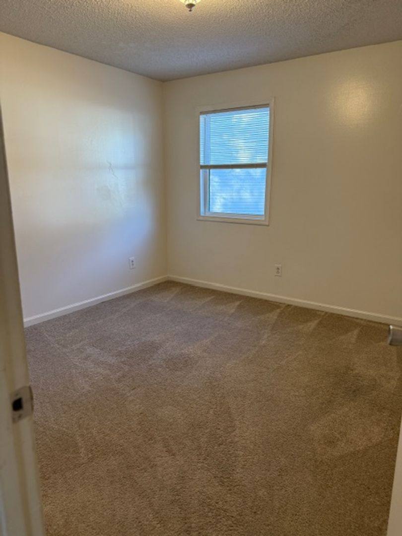 Apartment for rent at 203 Valencia Dr, Jacksonville, NC 28546